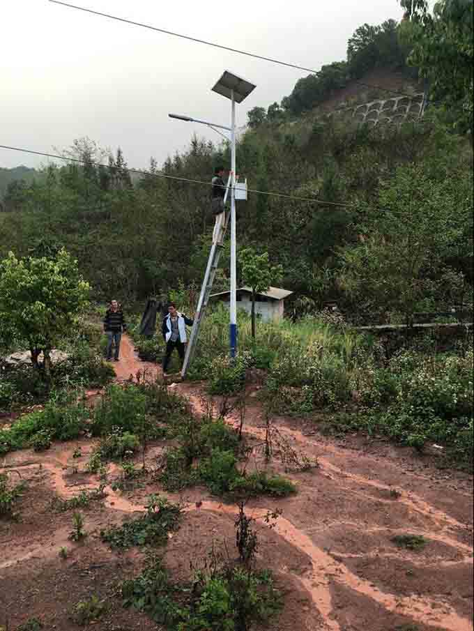 云南农村太阳能路灯安装